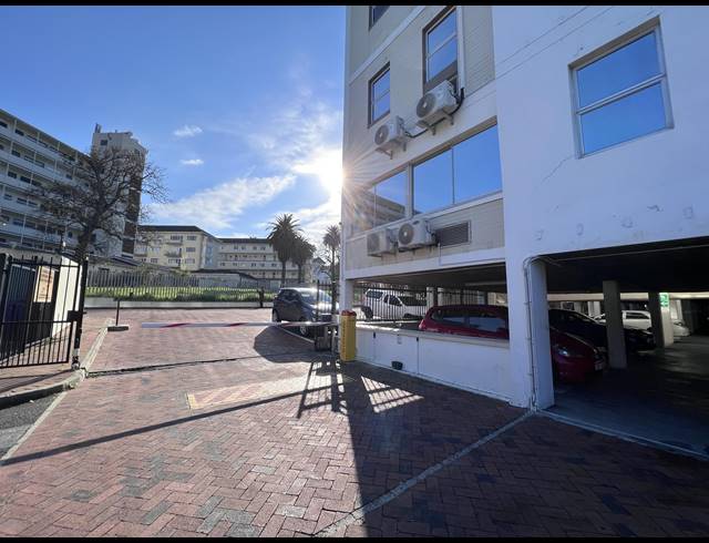32M² OFFICE TO LET IN WYNBERG